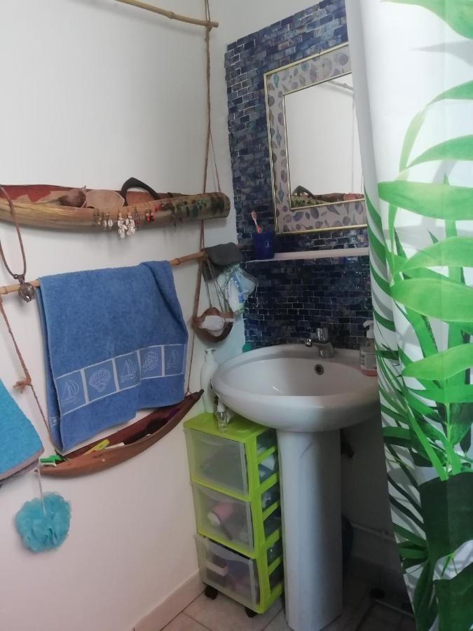 Chambre D'Hote La Calebasse 생트안느 외부 사진
