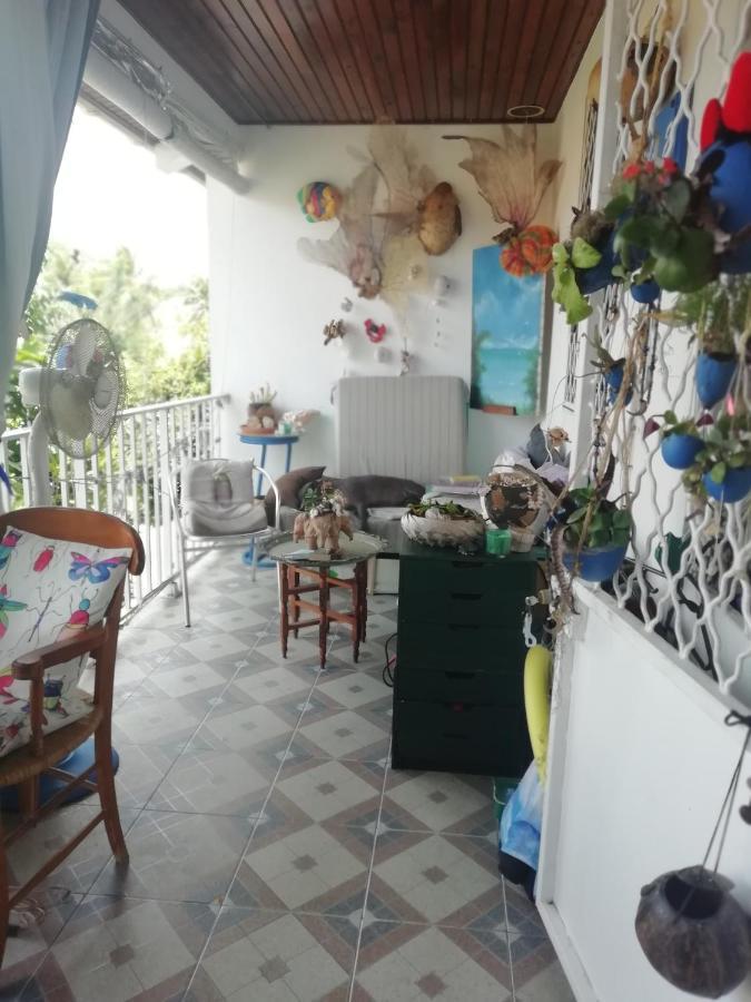 Chambre D'Hote La Calebasse 생트안느 외부 사진